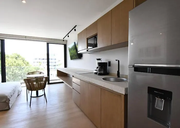 Kumaru By The Spot Apartment