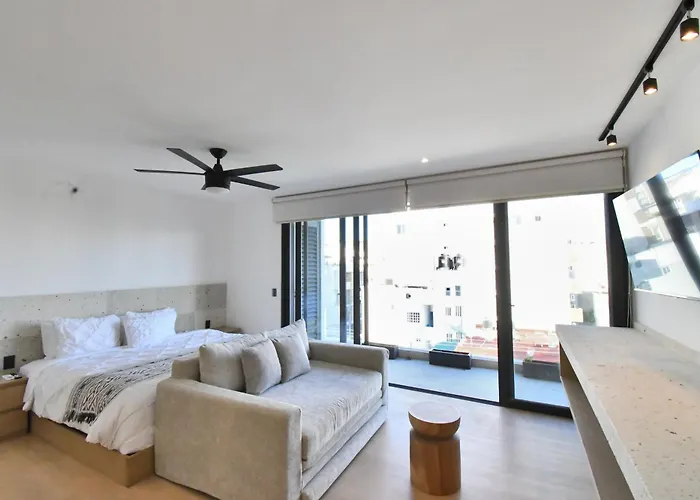 Kumaru By The Spot Apartment *