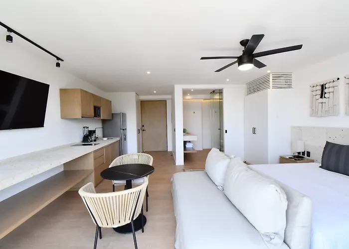 Kumaru By The Spot * Playa del Carmen